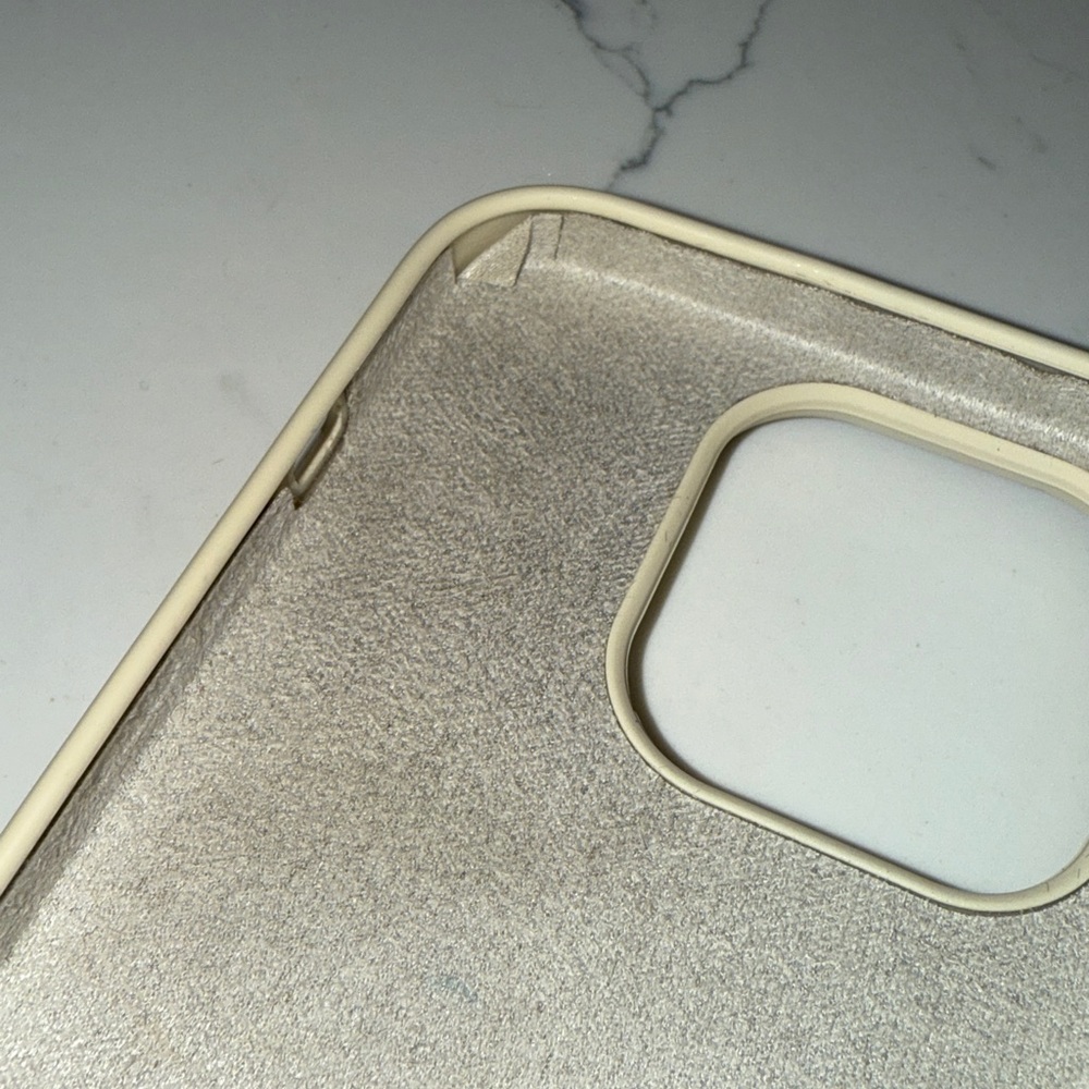 MEMOR Shell Pattern iPhone 14 PRO Case - Cream - Picture 4 of 11